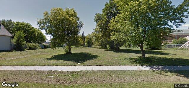 Larawan ng 558 Flora Avenue sa Winnipeg, Manitoba