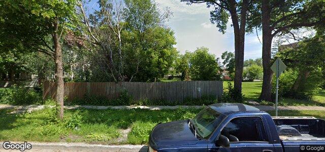 Larawan ng 635 Stella Avenue sa Winnipeg, Manitoba