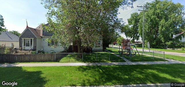Larawan ng 662 Stella Avenue sa Winnipeg, Manitoba