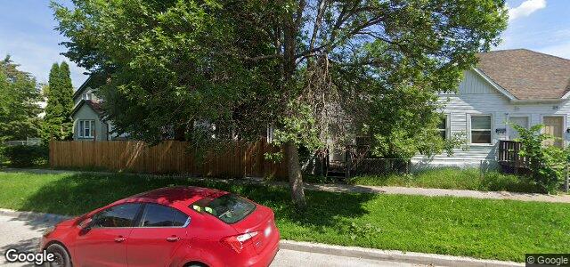 Larawan ng 685 Stella Avenue sa Winnipeg, Manitoba