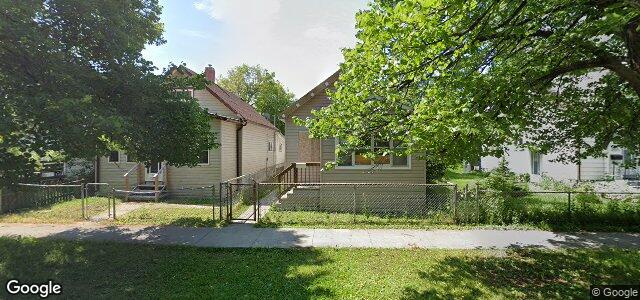 Larawan ng 690 Stella Avenue sa Winnipeg, Manitoba