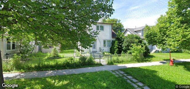 Larawan ng 694 Stella Avenue sa Winnipeg, Manitoba