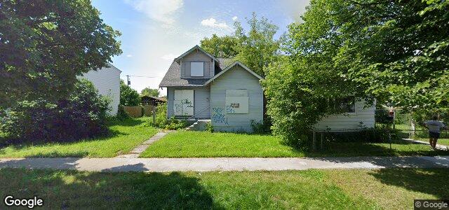 Larawan ng 700 Stella Avenue sa Winnipeg, Manitoba