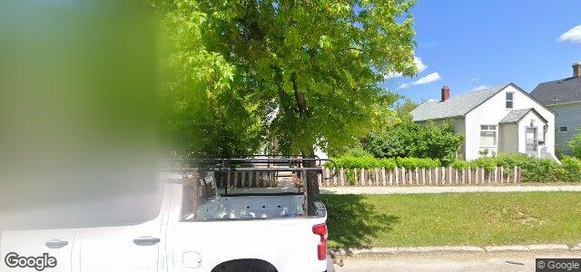 Larawan ng 707 Flora Avenue sa Winnipeg, Manitoba