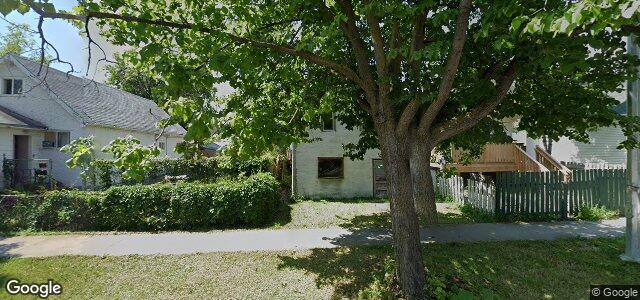 Larawan ng 708 Stella Avenue sa Winnipeg, Manitoba
