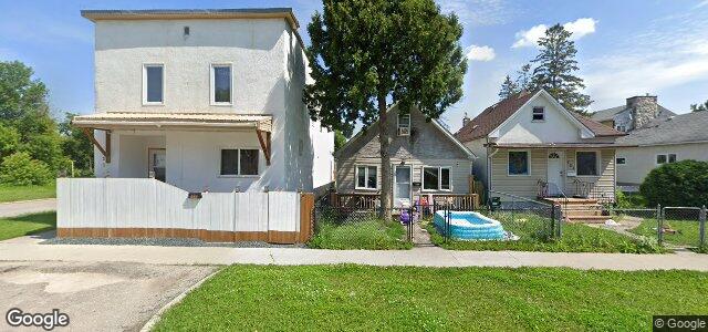 Larawan ng 727 Stella Avenue sa Winnipeg, Manitoba
