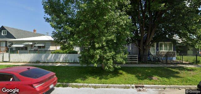 Larawan ng 743 Flora Avenue sa Winnipeg, Manitoba