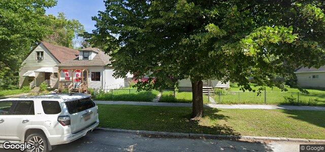 Photo of 755 Stella Avenue in Winnipeg, Manitoba