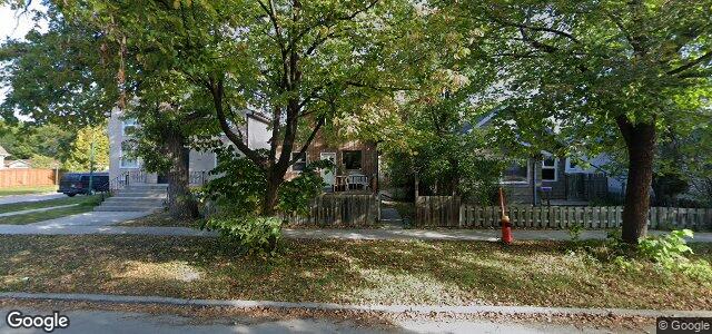 Larawan ng 525 Doucet Street sa Winnipeg, Manitoba