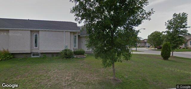 Larawan ng 103 Walter Piper Grove sa Winnipeg, Manitoba