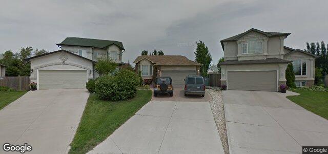 Larawan ng 15 Walter Piper Grove sa Winnipeg, Manitoba