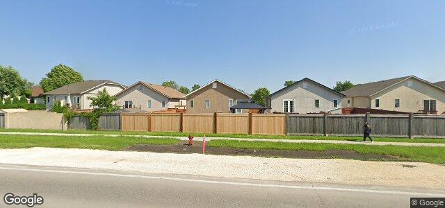 Larawan ng 39 Walter Piper Grove sa Winnipeg, Manitoba