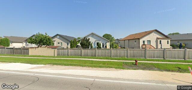 Larawan ng 63 Walter Piper Grove sa Winnipeg, Manitoba