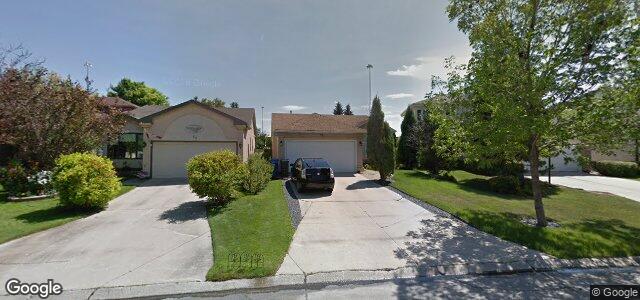 Larawan ng 92 Eaglemere Drive sa Winnipeg, Manitoba