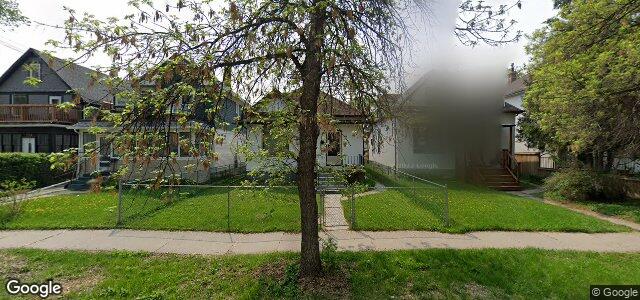 Larawan ng 564 Warsaw Avenue sa Winnipeg, Manitoba