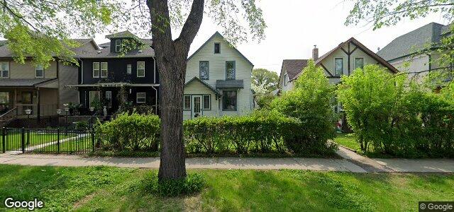 Larawan ng 590 Warsaw Avenue sa Winnipeg, Manitoba