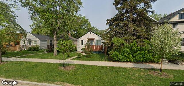 Larawan ng 595 Warsaw Avenue sa Winnipeg, Manitoba