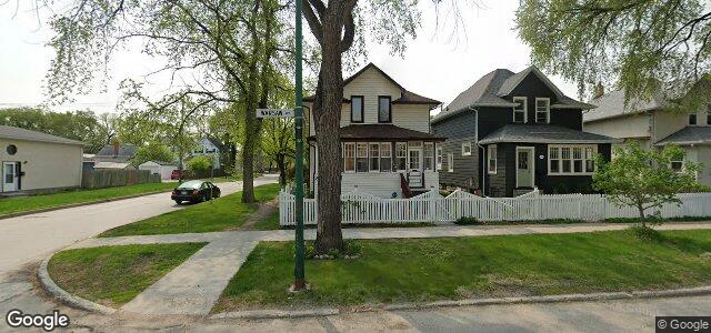 Larawan ng 612 Warsaw Avenue sa Winnipeg, Manitoba