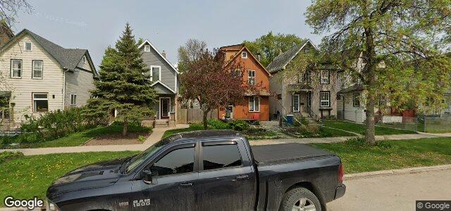 Larawan ng 631 Warsaw Avenue sa Winnipeg, Manitoba