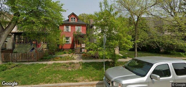 Larawan ng 647 Warsaw Avenue sa Winnipeg, Manitoba