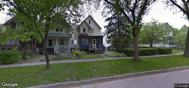 Larawan ng 671 Warsaw Avenue sa Winnipeg, Manitoba