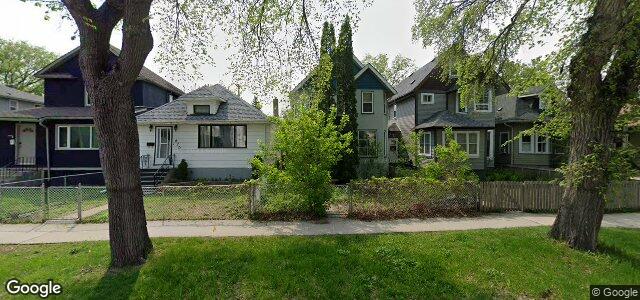 Larawan ng 672 Warsaw Avenue sa Winnipeg, Manitoba