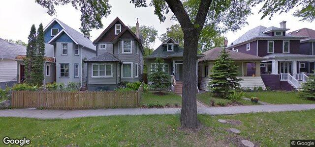 Larawan ng 676 Warsaw Avenue sa Winnipeg, Manitoba