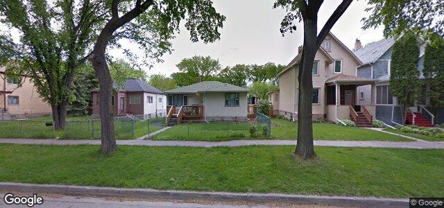 Larawan ng 687 Warsaw Avenue sa Winnipeg, Manitoba