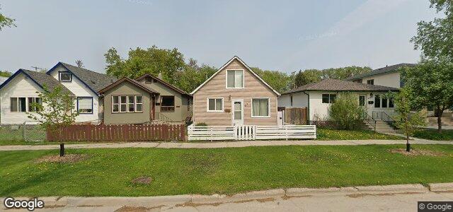 Larawan ng 697 Lorette Avenue sa Winnipeg, Manitoba