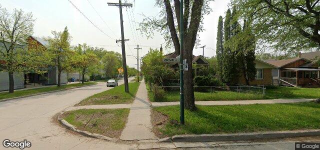Larawan ng 714 Warsaw Avenue sa Winnipeg, Manitoba