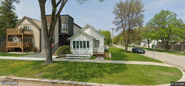Larawan ng 717 Lorette Avenue sa Winnipeg, Manitoba