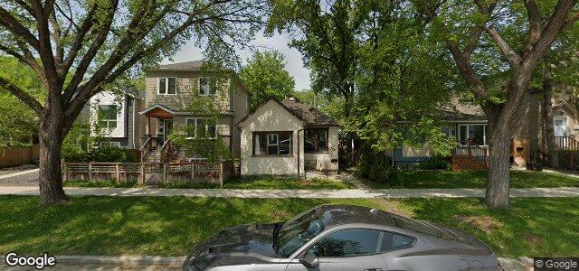 Larawan ng 727 Lorette Avenue sa Winnipeg, Manitoba
