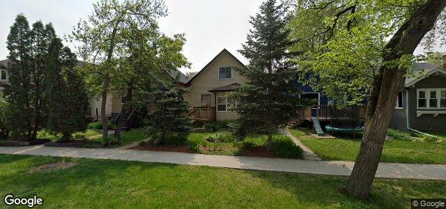 Larawan ng 736 Warsaw Avenue sa Winnipeg, Manitoba