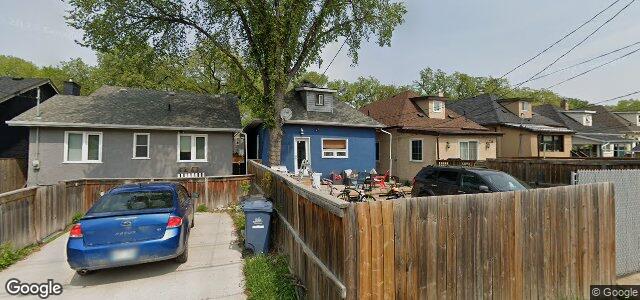 Larawan ng 738 Warsaw Avenue sa Winnipeg, Manitoba