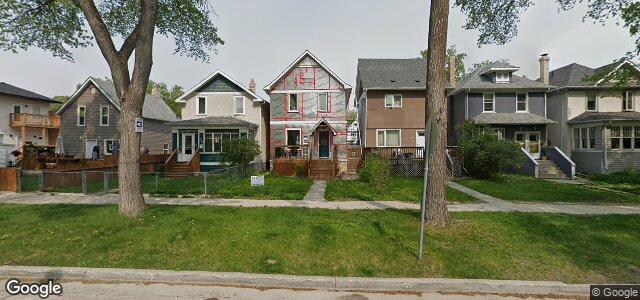 Larawan ng 745 Warsaw Avenue sa Winnipeg, Manitoba