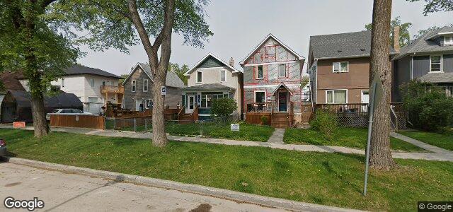 Larawan ng 747 Warsaw Avenue sa Winnipeg, Manitoba