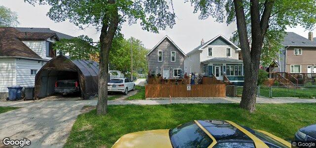 Larawan ng 749 Warsaw Avenue sa Winnipeg, Manitoba