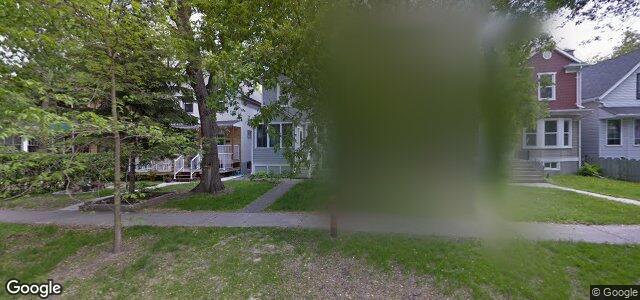 Photo of 804 Fleet Avenue in Winnipeg, Manitoba
