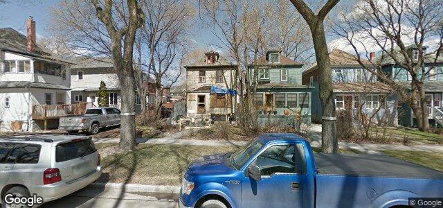 Photo of 809 Warsaw Avenue in Winnipeg, Manitoba