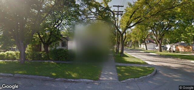 Photo of 813 Lorette Avenue in Winnipeg, Manitoba