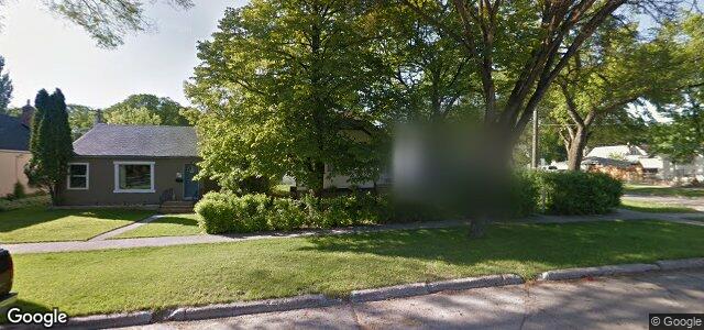 Larawan ng 815 Lorette Avenue sa Winnipeg, Manitoba