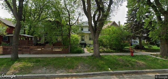 Larawan ng 850 Warsaw Avenue sa Winnipeg, Manitoba
