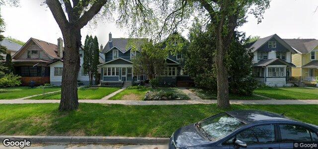 Larawan ng 858 Warsaw Avenue sa Winnipeg, Manitoba