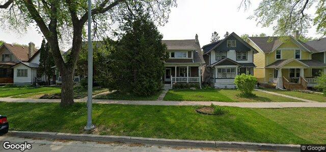 Larawan ng 860 Warsaw Avenue sa Winnipeg, Manitoba