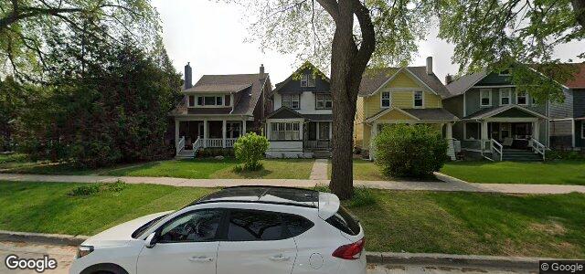 Larawan ng 862 Warsaw Avenue sa Winnipeg, Manitoba