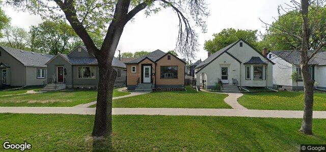 Larawan ng 886 Warsaw Avenue sa Winnipeg, Manitoba