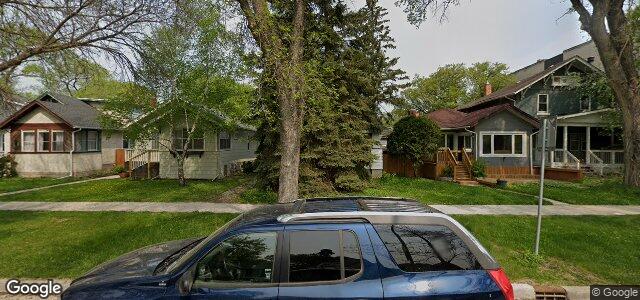 Larawan ng 887 Warsaw Avenue sa Winnipeg, Manitoba