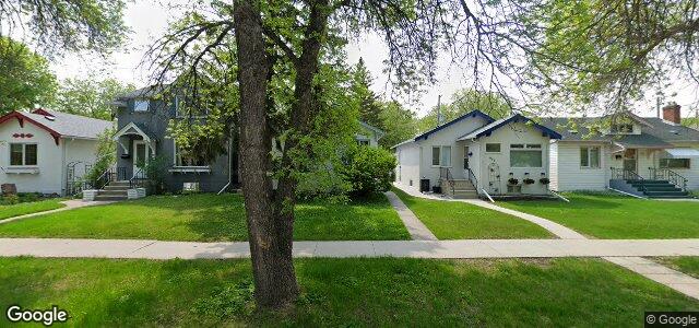 Larawan ng 898 Warsaw Avenue sa Winnipeg, Manitoba