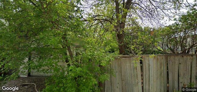 Larawan ng 899 Warsaw Avenue sa Winnipeg, Manitoba