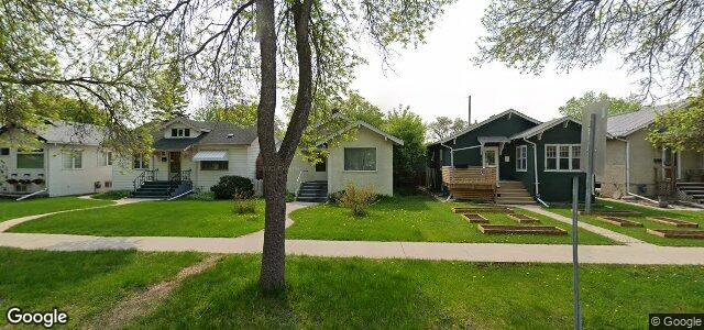 Larawan ng 904 Warsaw Avenue sa Winnipeg, Manitoba